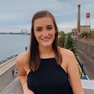 Meet your Posher, Abby